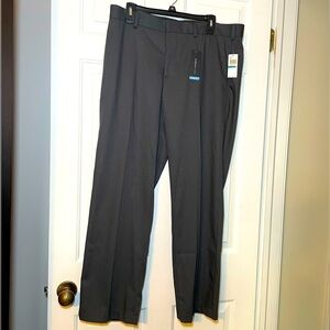 Van Heusen Studio Men’s Pants Charcoal Gray Size 36X30 Slim Fit Dress Pants